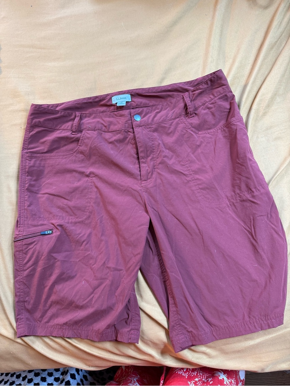 L.L. Bean maroon Women's shorts 14 with zipper pocket